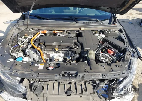 2021 Honda Accord Hybrid Touring z USA, uszkodzony, nr VIN 1HGCV3F96MA018882